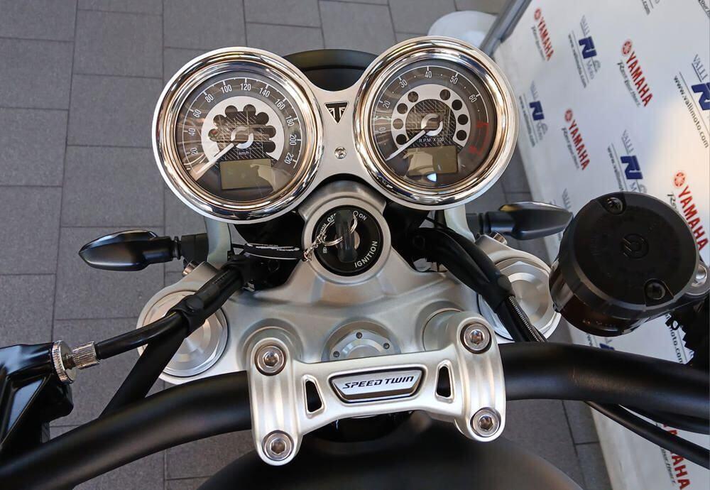 Triumph Speed Twin 1200 (2021 - 24) (5)