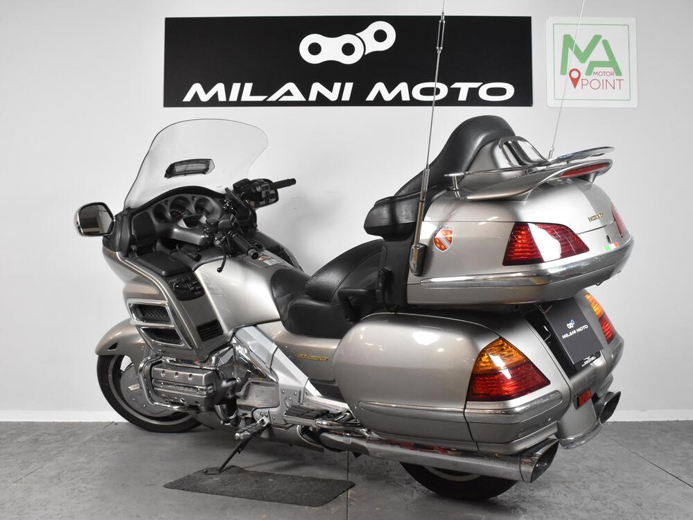 Honda GL 1800 Gold Wing (2000 - 05) (5)