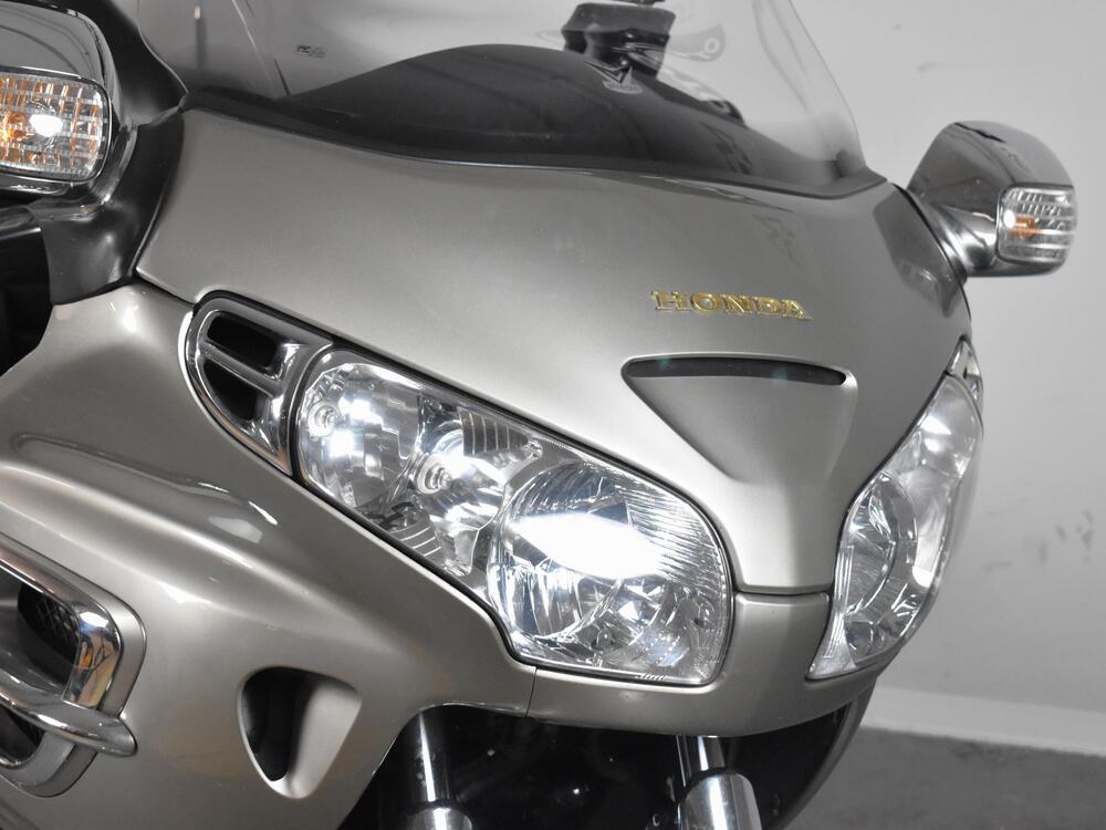 Honda GL 1800 Gold Wing (2000 - 05) (13)