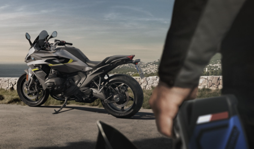 BMW R1300RS: Sporty Gran Turismo