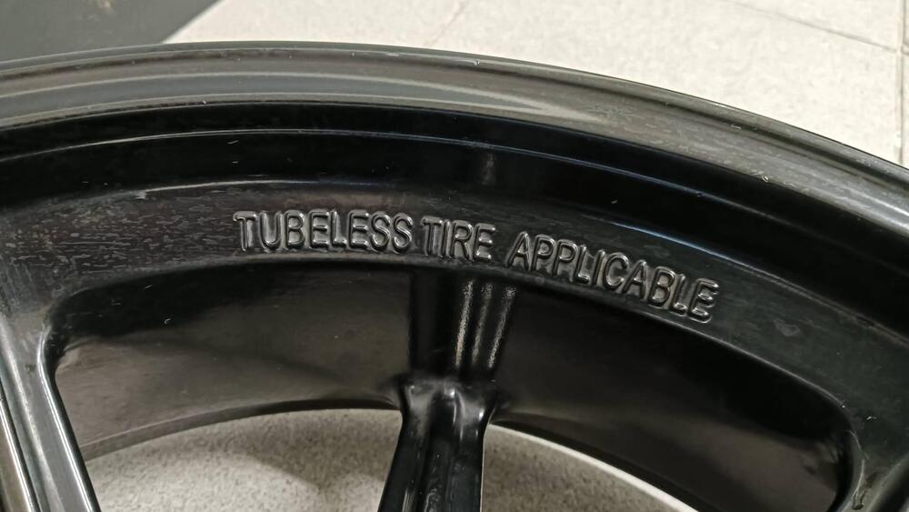 DUCATI SCRAMBLER 800 CERCHI ORIGINALI (5)