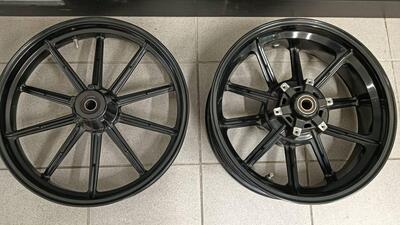 DUCATI SCRAMBLER 800 CERCHI ORIGINALI