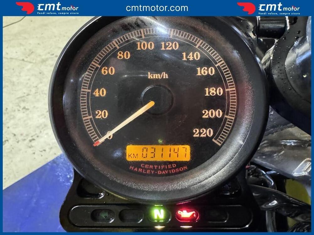 Harley-Davidson 883 Custom (2006 - 07) - XL 883C (5)