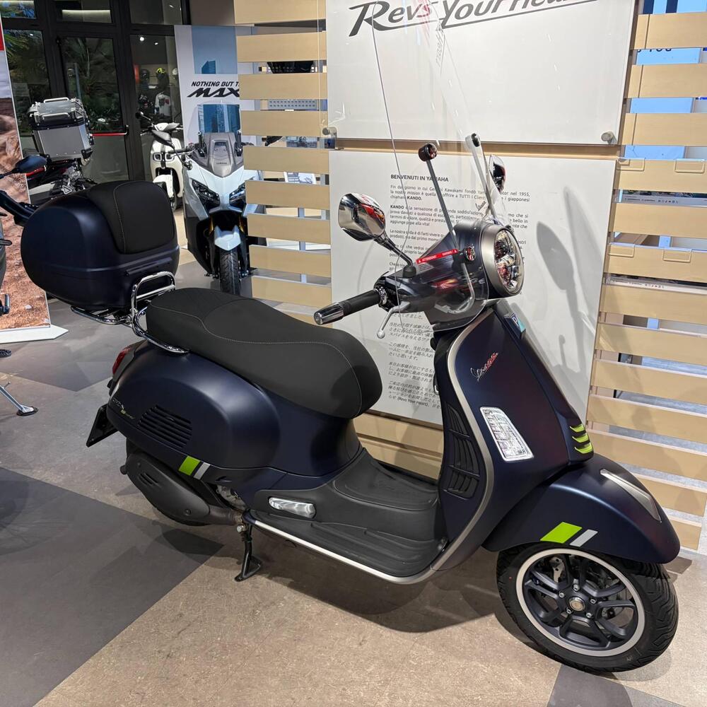 Vespa GTS 300 Super Tech (2023 - 24) (6)