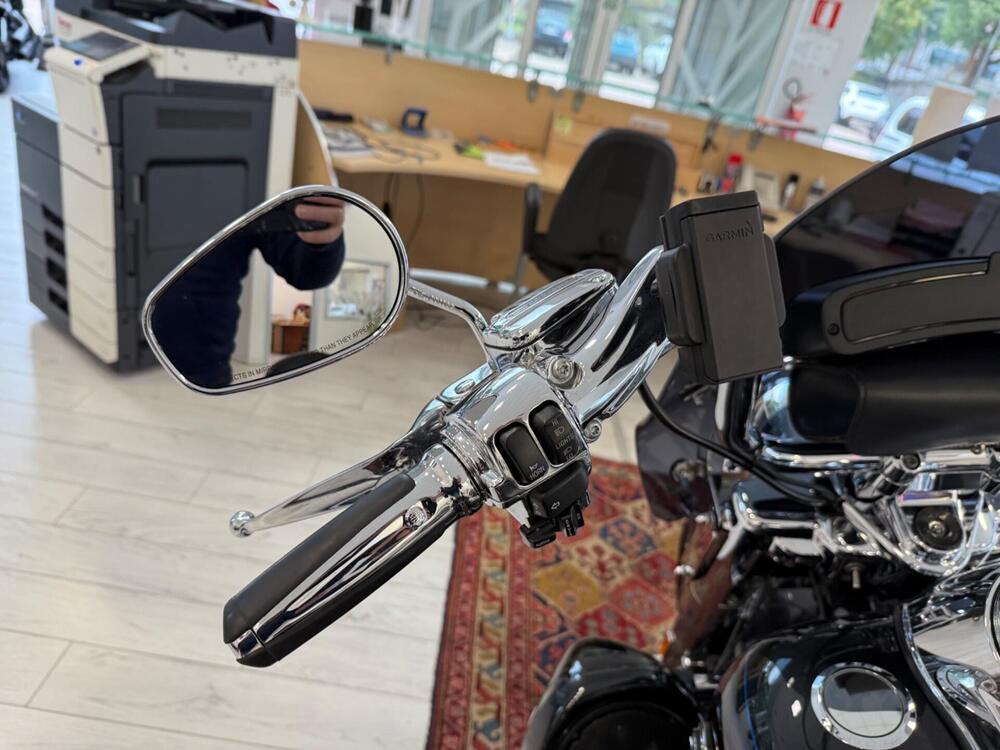 Harley-Davidson 1800 Road King (2012 - 13) - FLHRSE (10)