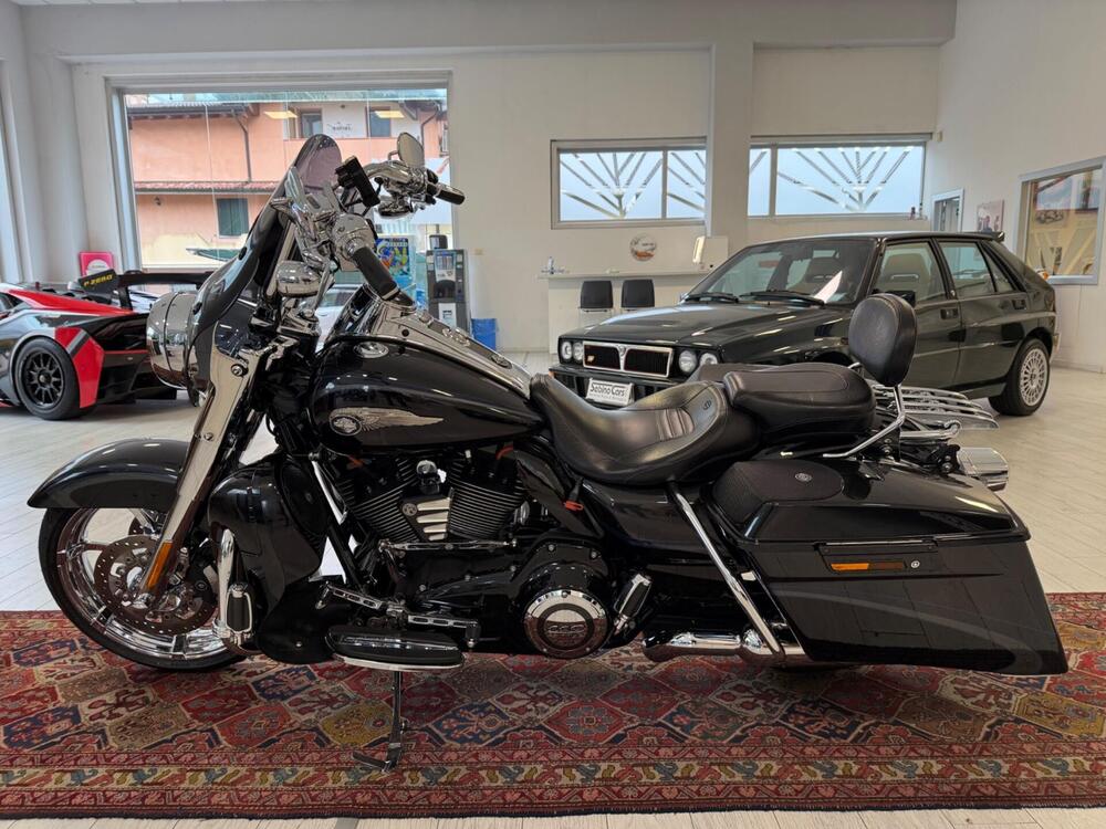 Harley-Davidson 1800 Road King (2012 - 13) - FLHRSE (3)