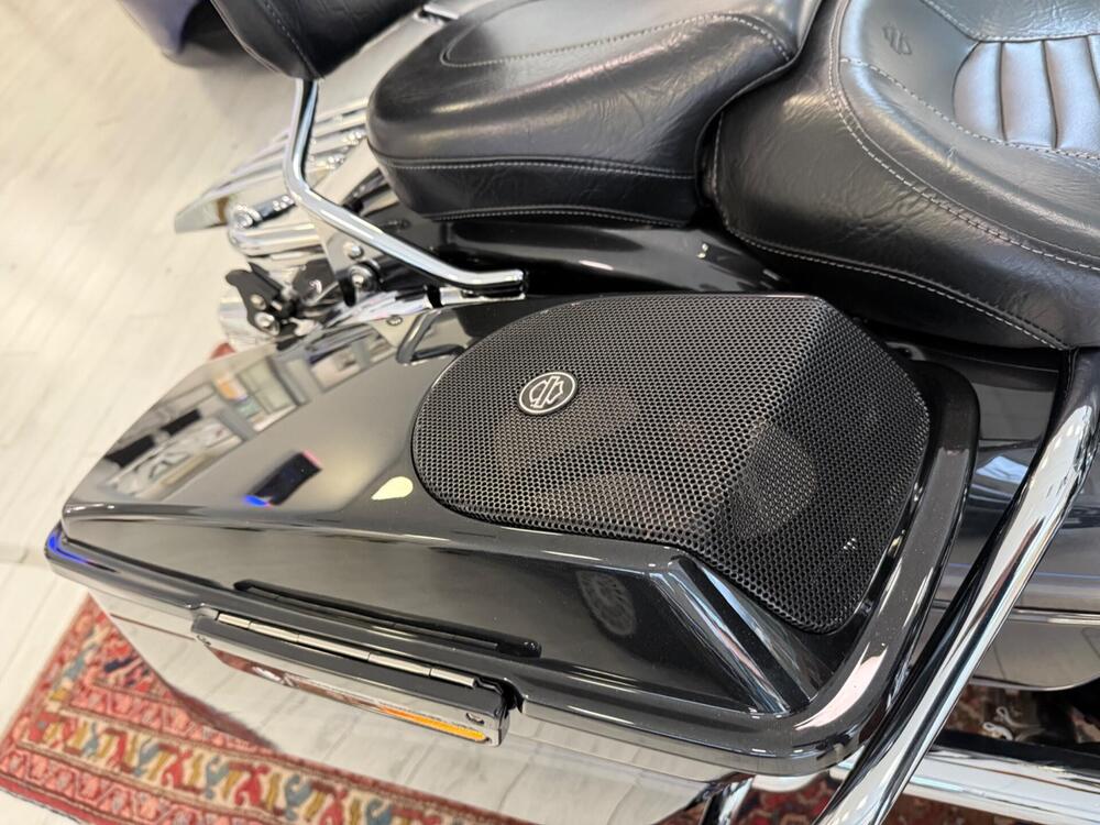 Harley-Davidson 1800 Road King (2012 - 13) - FLHRSE (13)