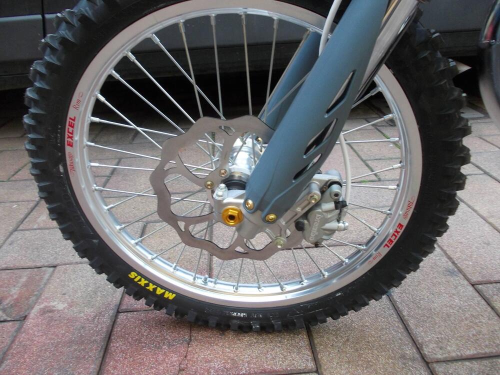 Tm Moto EN 300 Fi ES 2T (2026) (8)