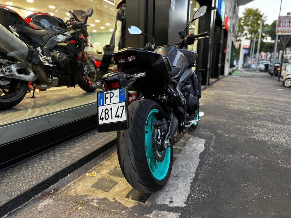 Yamaha MT-09 Y-AMT (2024 - 26) (3)
