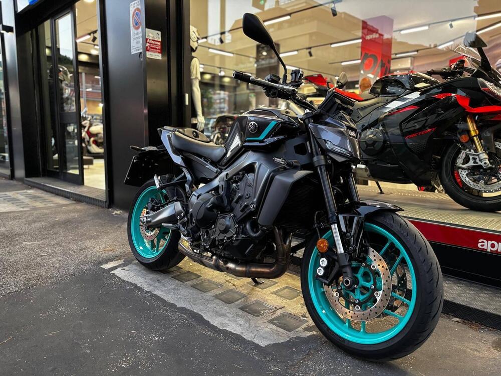 Yamaha MT-09 Y-AMT (2024 - 26) (6)