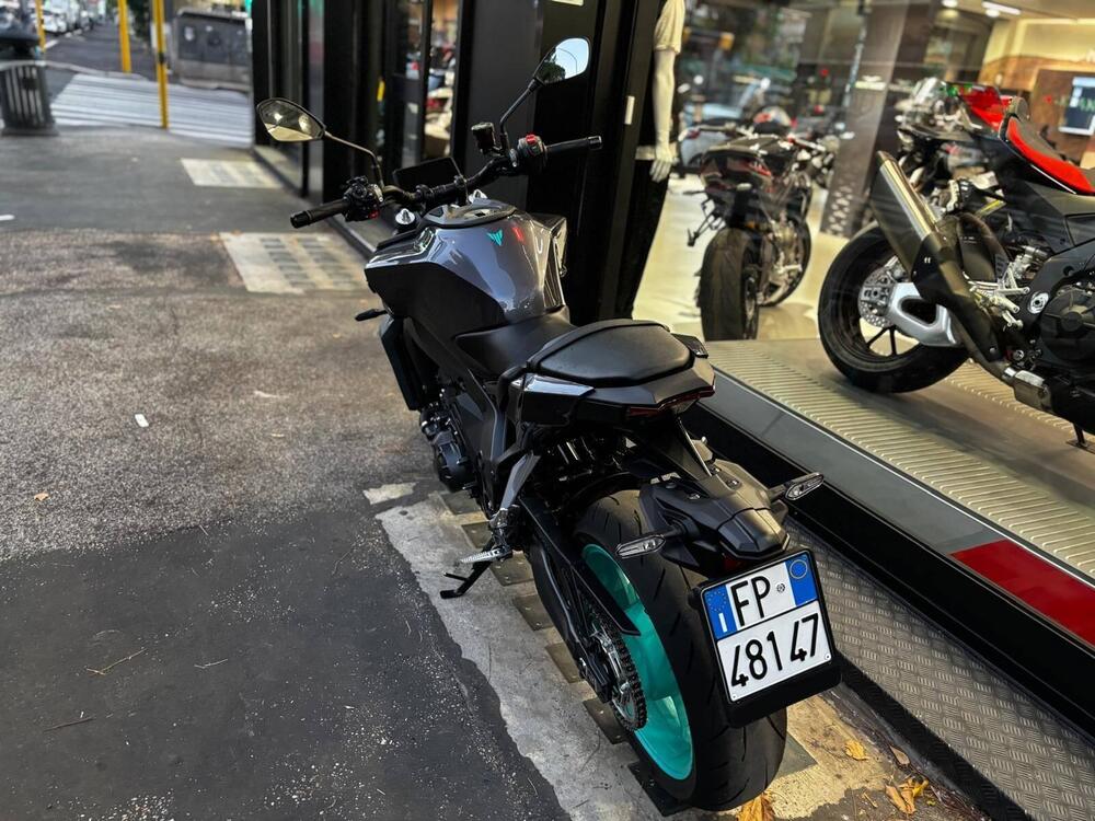 Yamaha MT-09 Y-AMT (2024 - 26) (12)