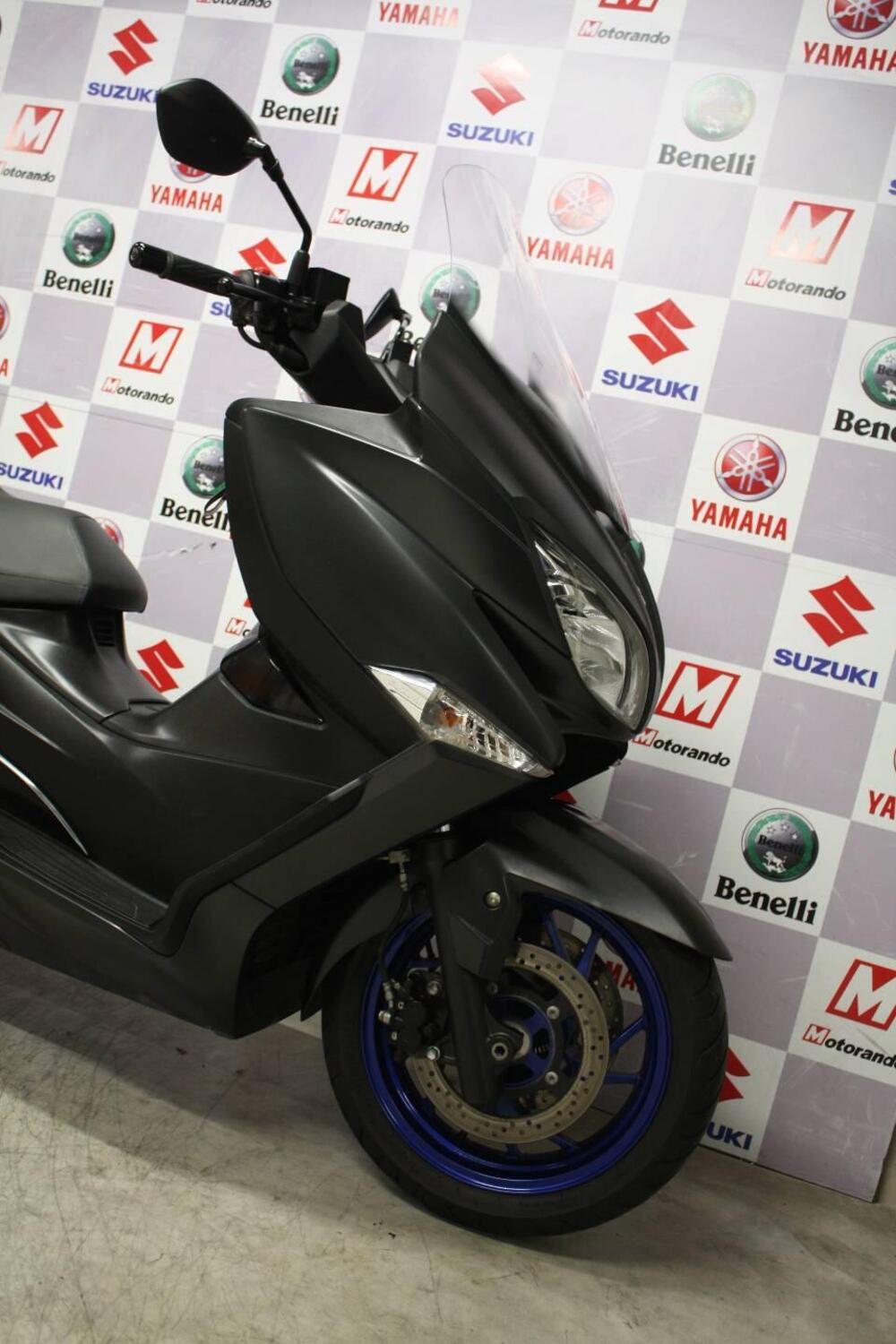 Suzuki Burgman 400 (2022 - 24) (3)