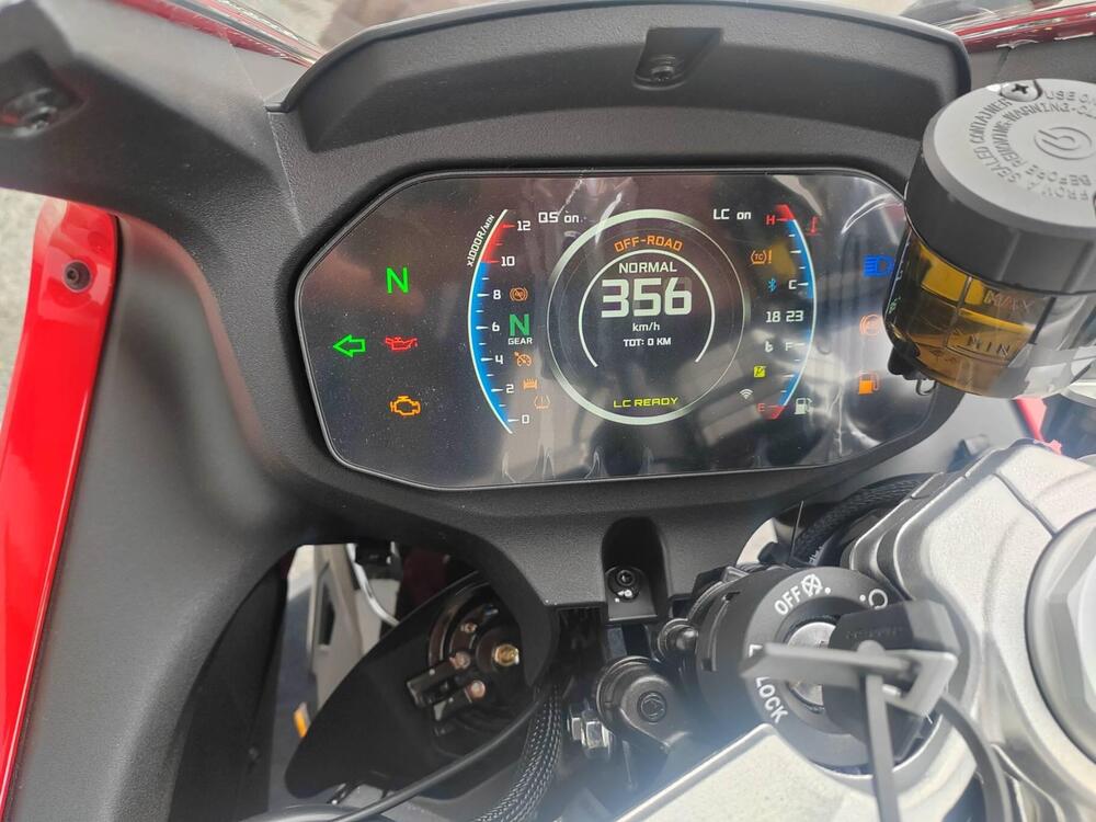 QJ Motor SRK 921 RR (2025 - 26) (2)