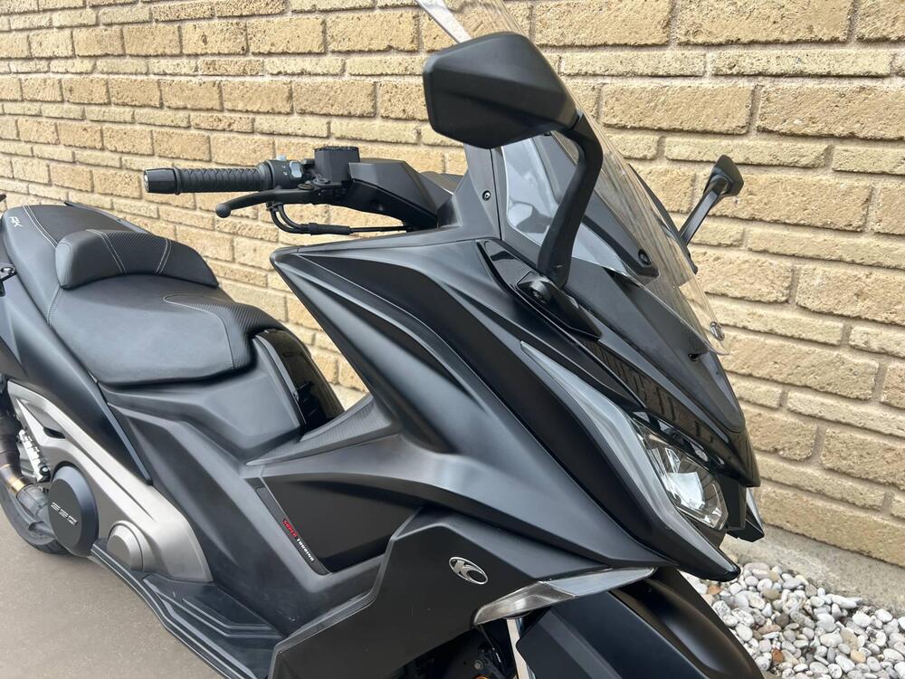Kymco AK 550 ETS (2021 - 26) (2)