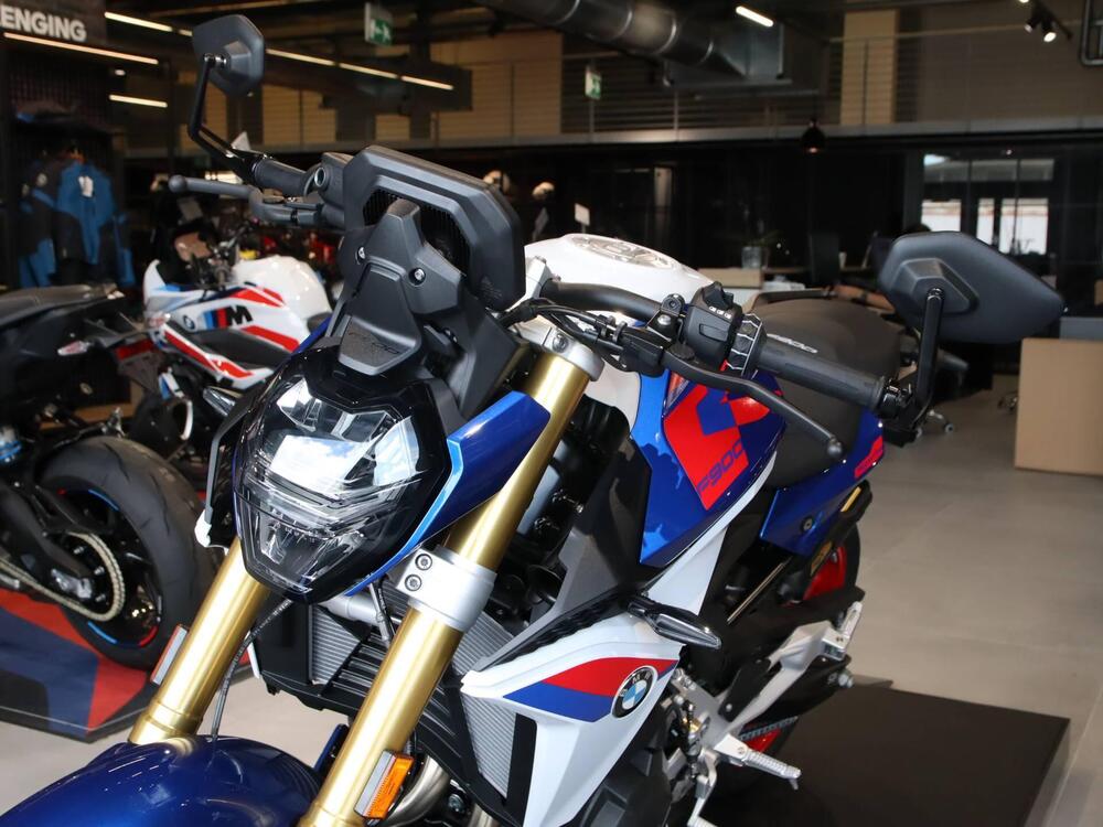 Bmw F 900 R (2025 - 26) (3)