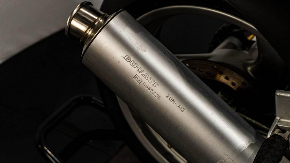 Ducati Monster M900 (14)