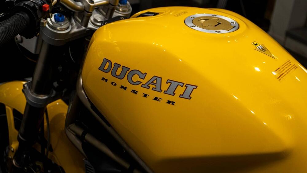 Ducati Monster M900 (16)