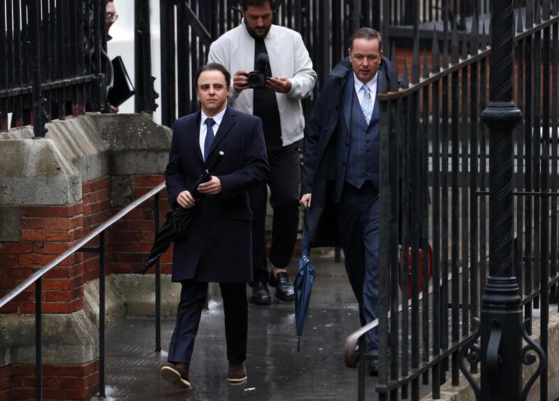 Felipe Massa e il suo legale in tribunale a Londra