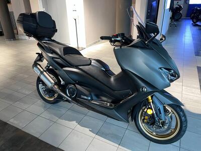 Yamaha T-Max 560 Tech Max (2020) usata