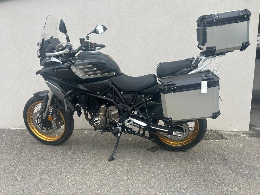 QJ Motor SRT 700 X (2024 - 25) (3)