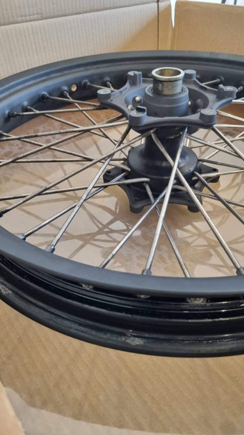Ruota anteriore 2,5" x 21" KTM 890 Adventure ADV (3)