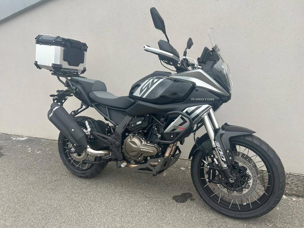 QJ Motor SRT 600 SX (2024 - 25) (10)