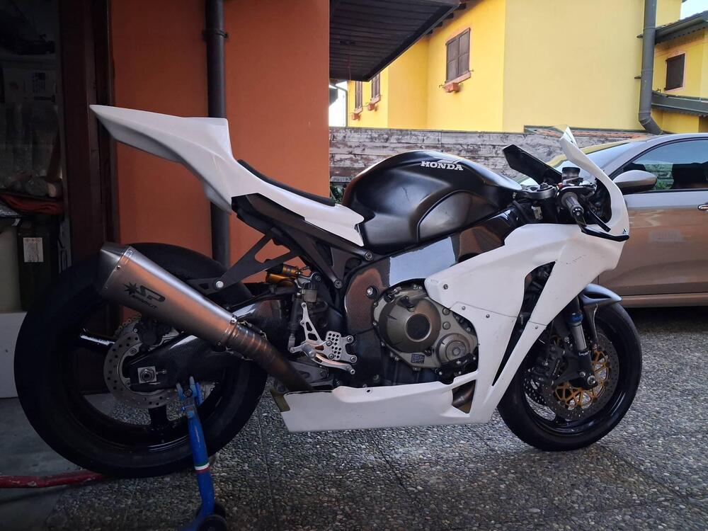Honda CBR 1000 RR Fireblade (2008 - 11) (7)