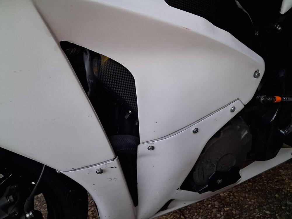 Honda CBR 1000 RR Fireblade (2008 - 11) (11)