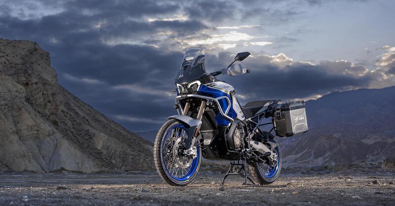 MV Agusta Enduro Veloce 2026: nuove colorazioni e un allestimento completo [VIDEO &amp; GALLERY]