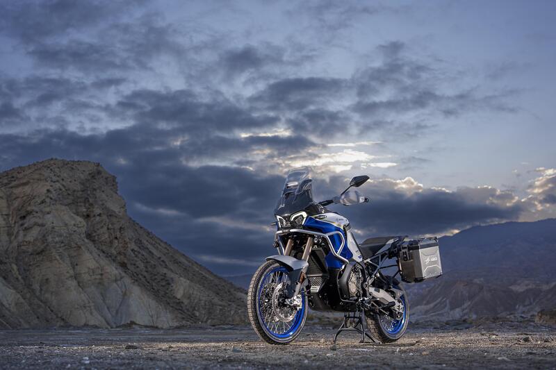 MV Agusta Enduro Veloce 2026: nuove colorazioni e un allestimento completo [VIDEO &amp; GALLERY]