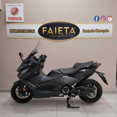 Yamaha T-Max 560 (2022 - 24) usata
