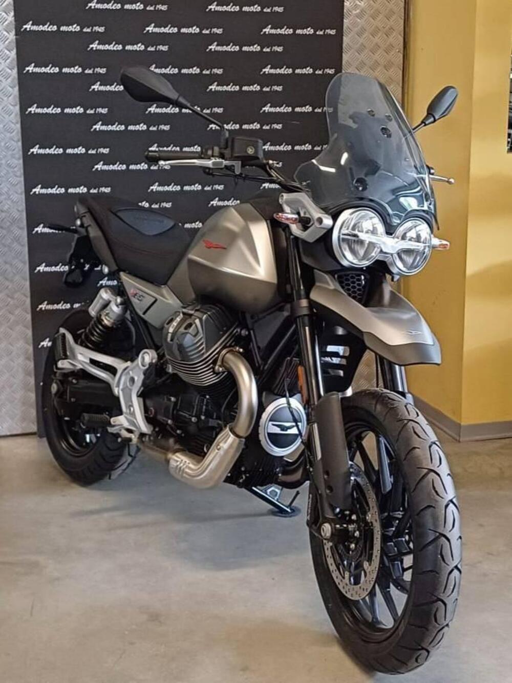 Moto Guzzi V85 Strada (2024 - 26)