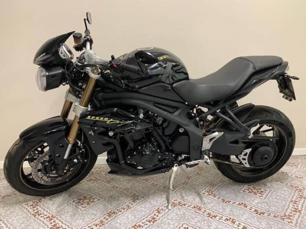 Triumph Speed Triple 1050 ABS (2011 - 15) (6)