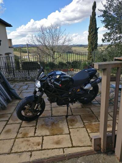 Ducati Monster 696 (2008 - 13) usata