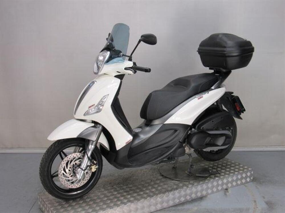 Piaggio Beverly 350 ABS (2016 - 20) (3)