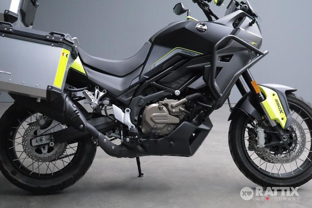 QJ Motor SVT 650 X (2024) (7)