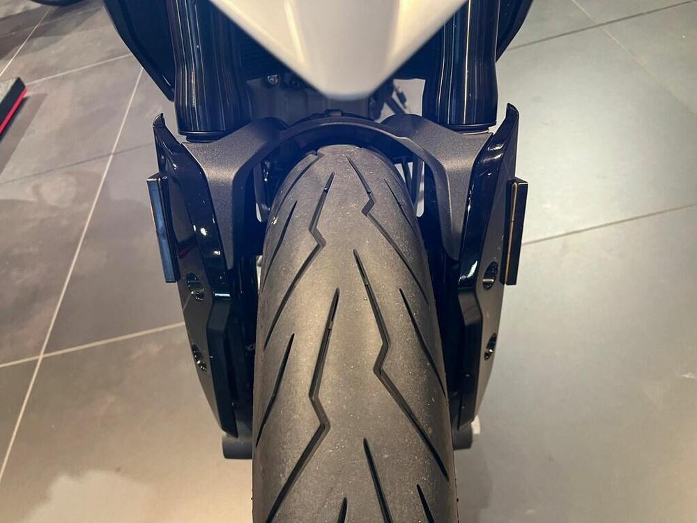 Ducati Hypermotard 950 RVE (2022 - 25) (13)