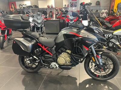 Ducati Multistrada V4 S Grand Tour (2024) usata