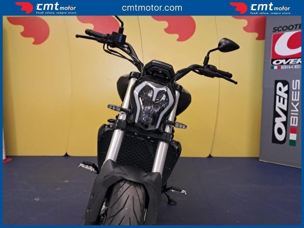 Benelli 502 C (2021 - 25) (3)