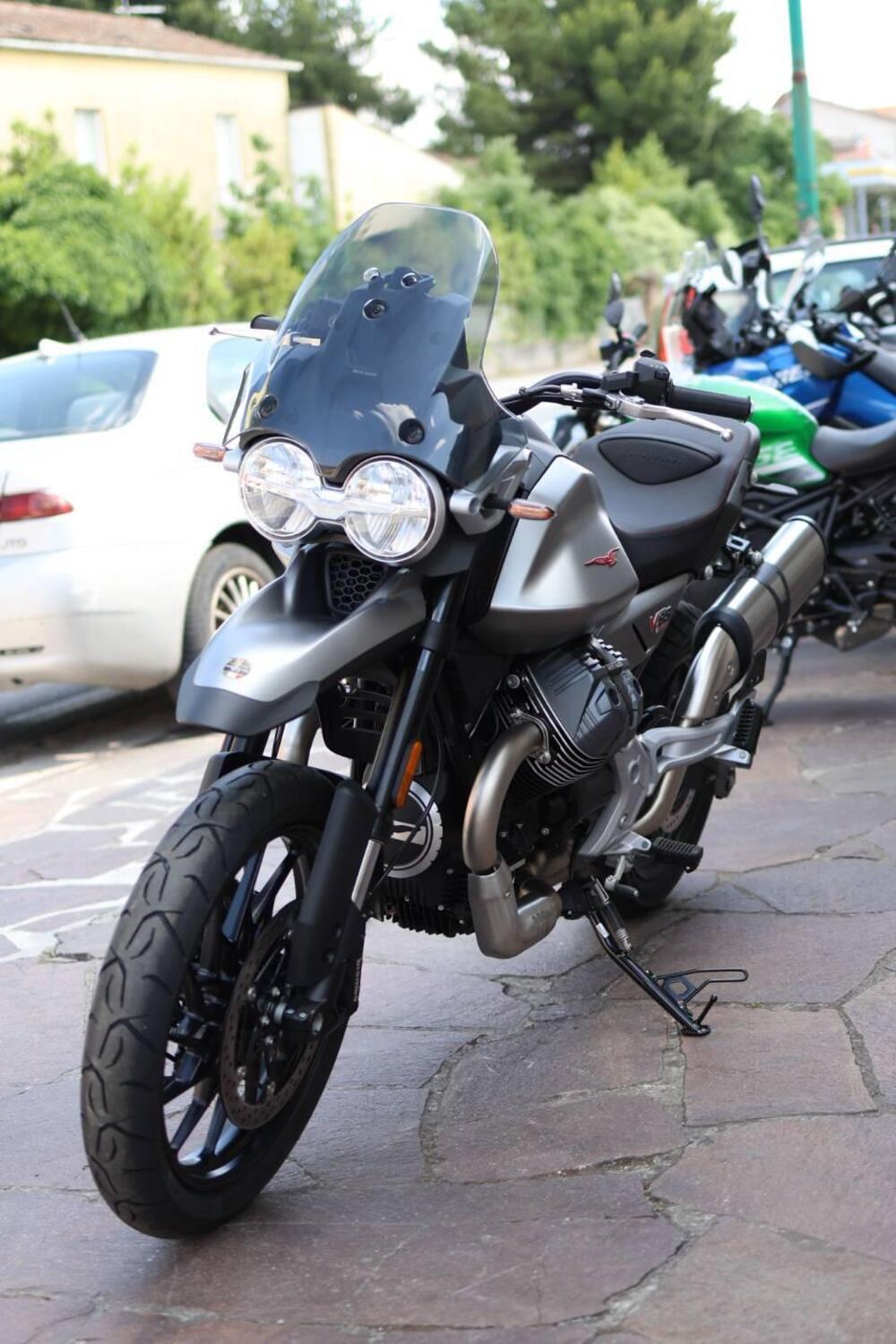 Moto Guzzi V85 Strada (2024 - 26) (3)