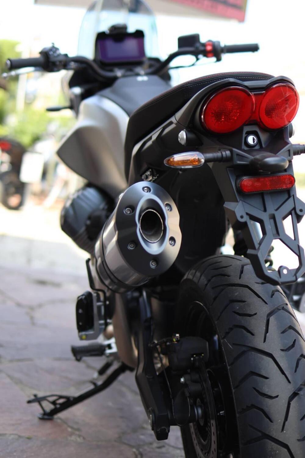 Moto Guzzi V85 Strada (2024 - 26) (10)