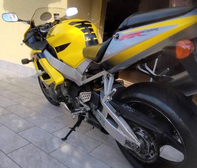 Honda CBR 900 RR Fireblade (2000 - 01) usata