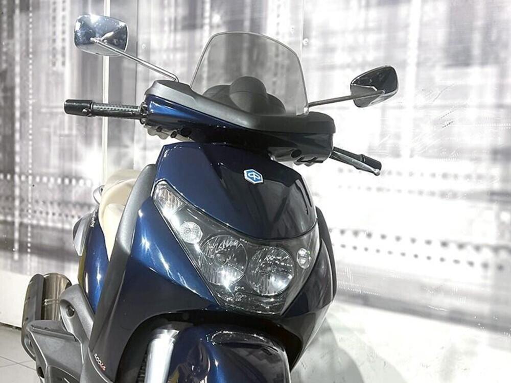 Piaggio Beverly 400 i.e. (2006 - 10) (9)