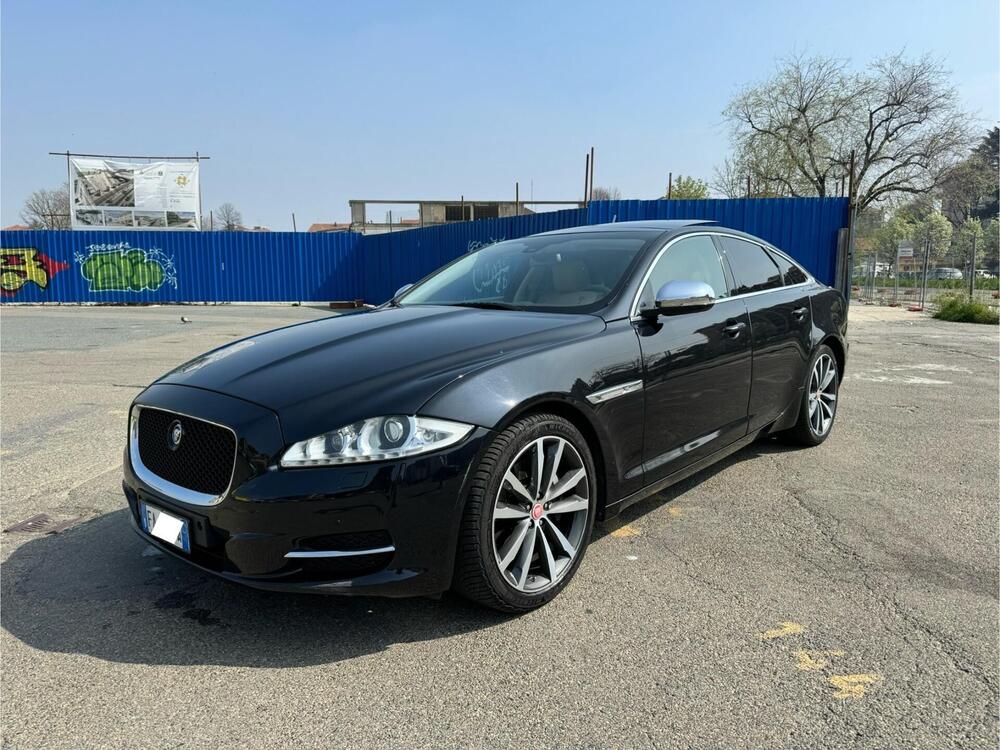 Jaguar XJ usata a Trapani