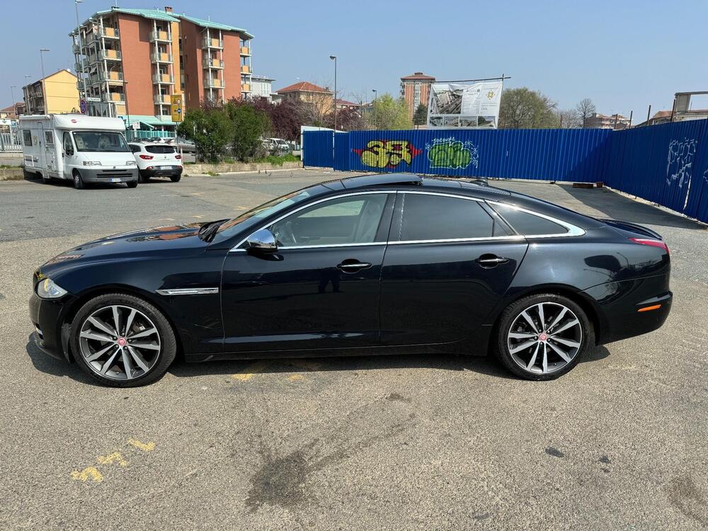 Jaguar XJ usata a Trapani (3)