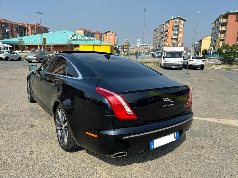 Jaguar XJ usata a Trapani (4)