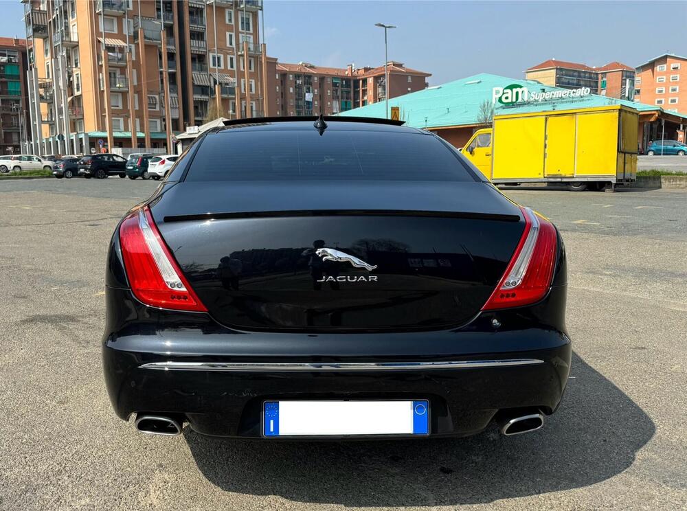 Jaguar XJ usata a Trapani (5)