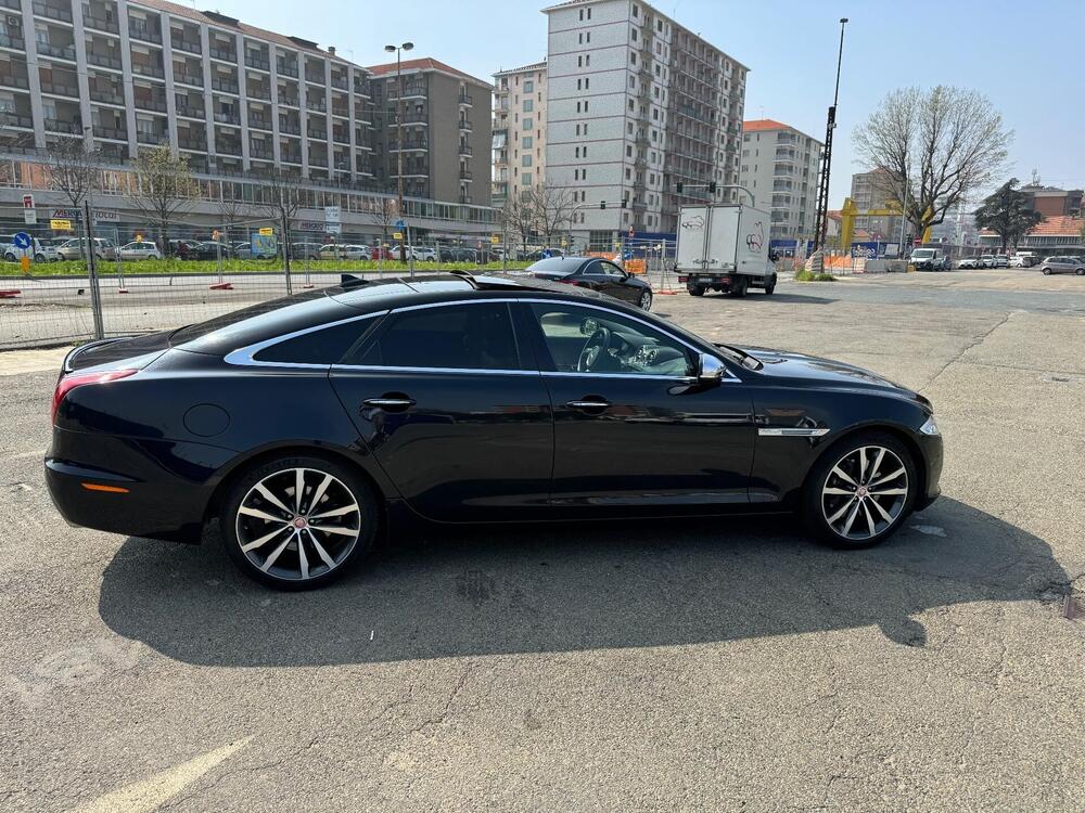 Jaguar XJ usata a Trapani (7)