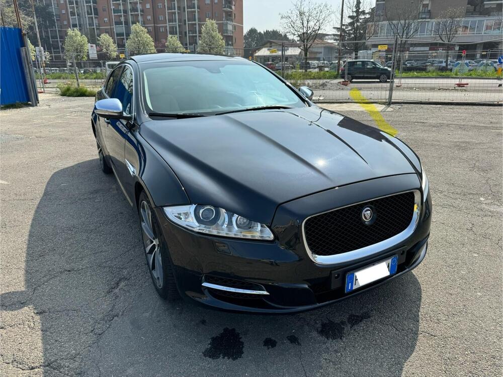 Jaguar XJ usata a Trapani (8)
