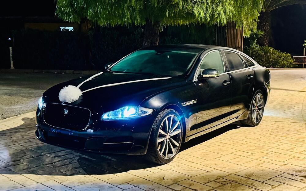 Jaguar XJ usata a Trapani (20)